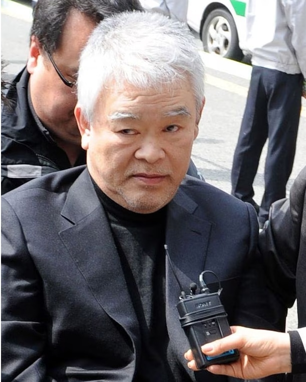 칠성파 두목 이강환